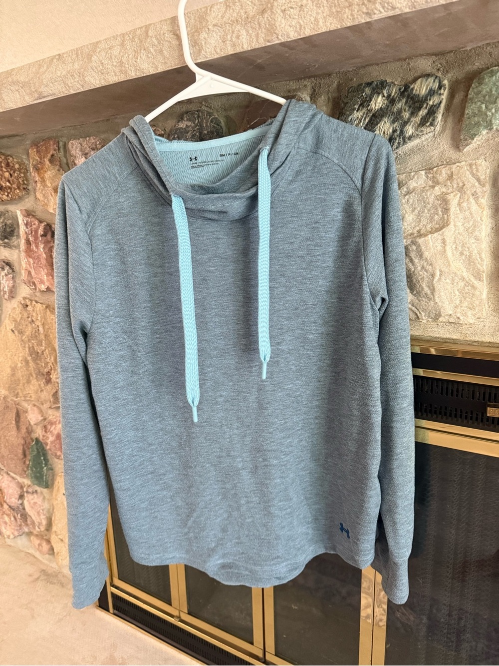 UA Under Armour Men's small hoodie